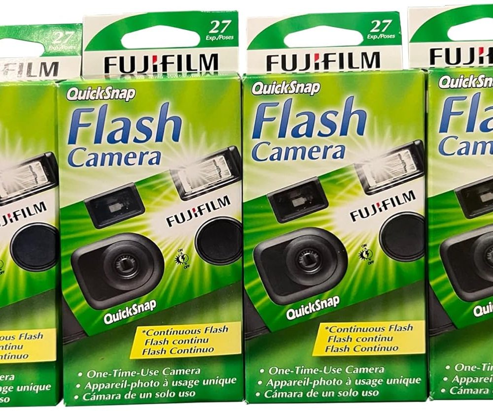 Fujifilm QuickSnap Flash 400 One Time Use 35mm Camera with Flash, 27 Exposures, 8-Pack